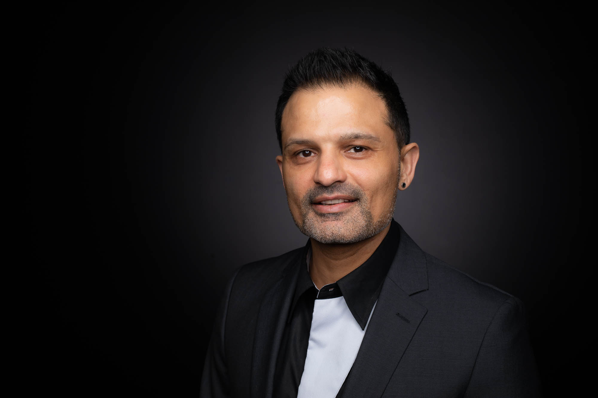 Export x3 Headshot  06097 Dez 01 2019 Headshot  Miro Nicole Nadine 2